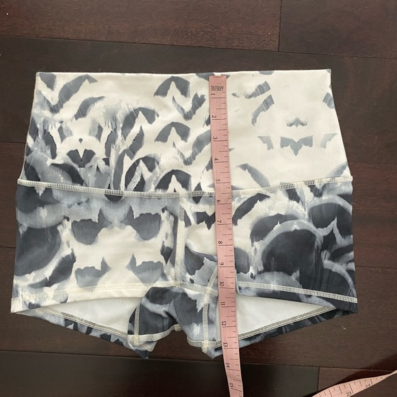 Lululemon Roll Down Luon Boogie Shorts - Picture 3 of 5